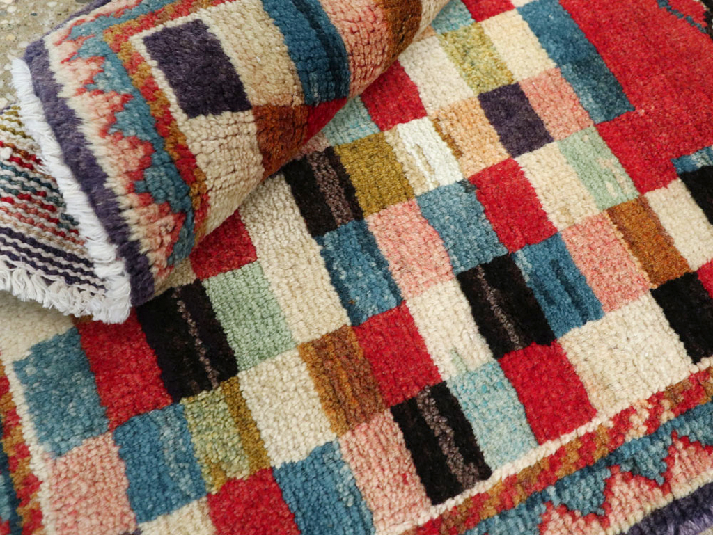 Vintage Pictorial Mahal Rug, No.25595 - Gsblank