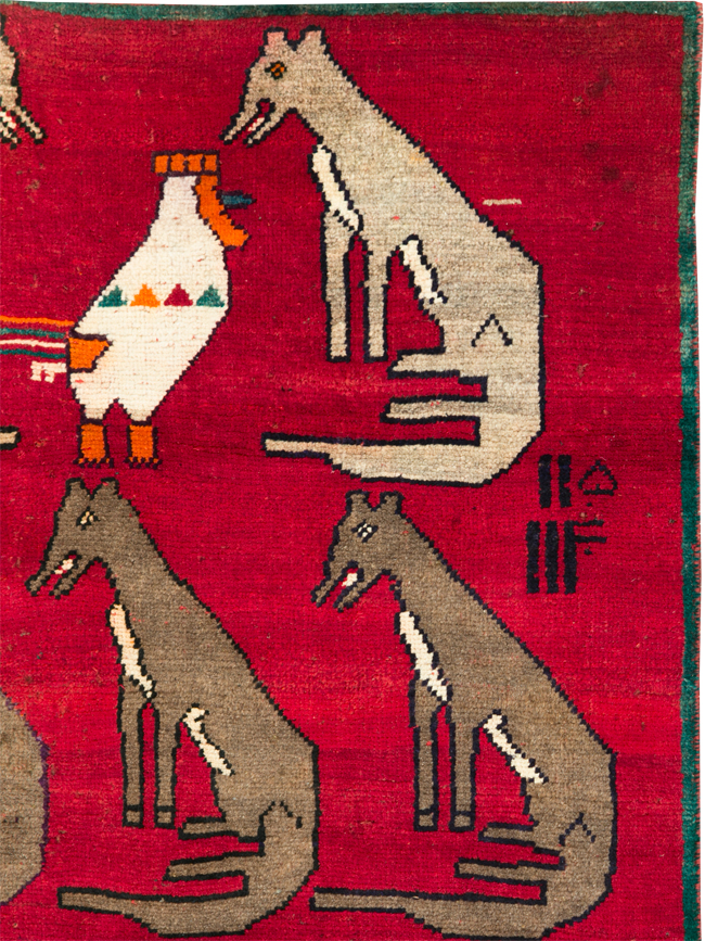 Vintage Persian Shiraz Pictorial Rug, No.25607 - Gsblank