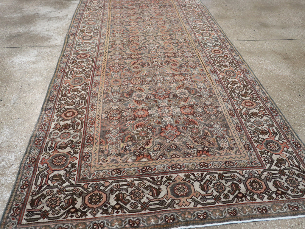 Antique Persian Mahal Gallery Carpet, No.25609 - Gsblank