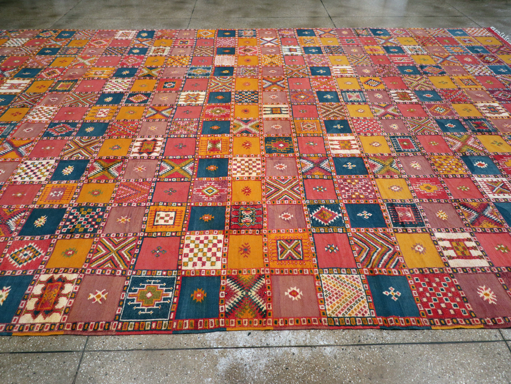 Vintage Moroccan Oversize Carpet, No.25717 - Gsblank