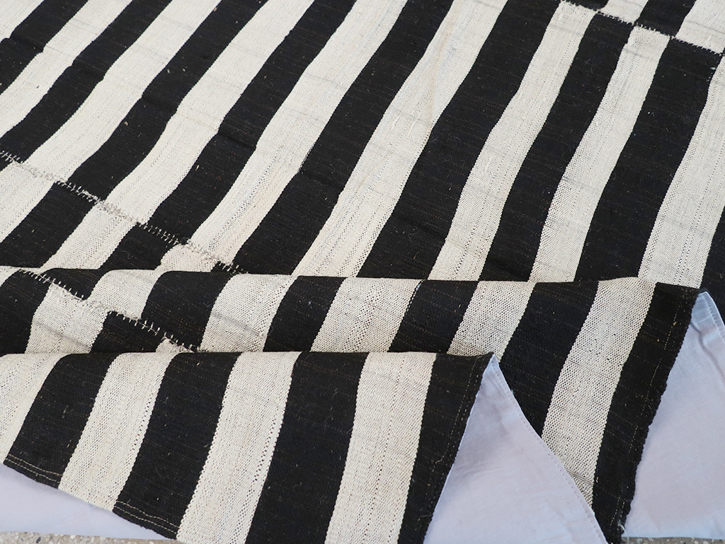 Vintage Persian Flatweave Kilim Accent Carpet, No.25840 - Gsblank