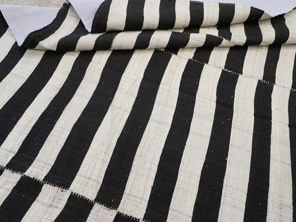 Vintage Persian Flatweave Kilim Accent Carpet, No.25840 - Gsblank