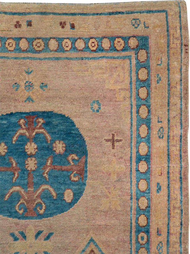 Antique East Turkestan Khotan Accent Rug, No.25862 - Gsblank