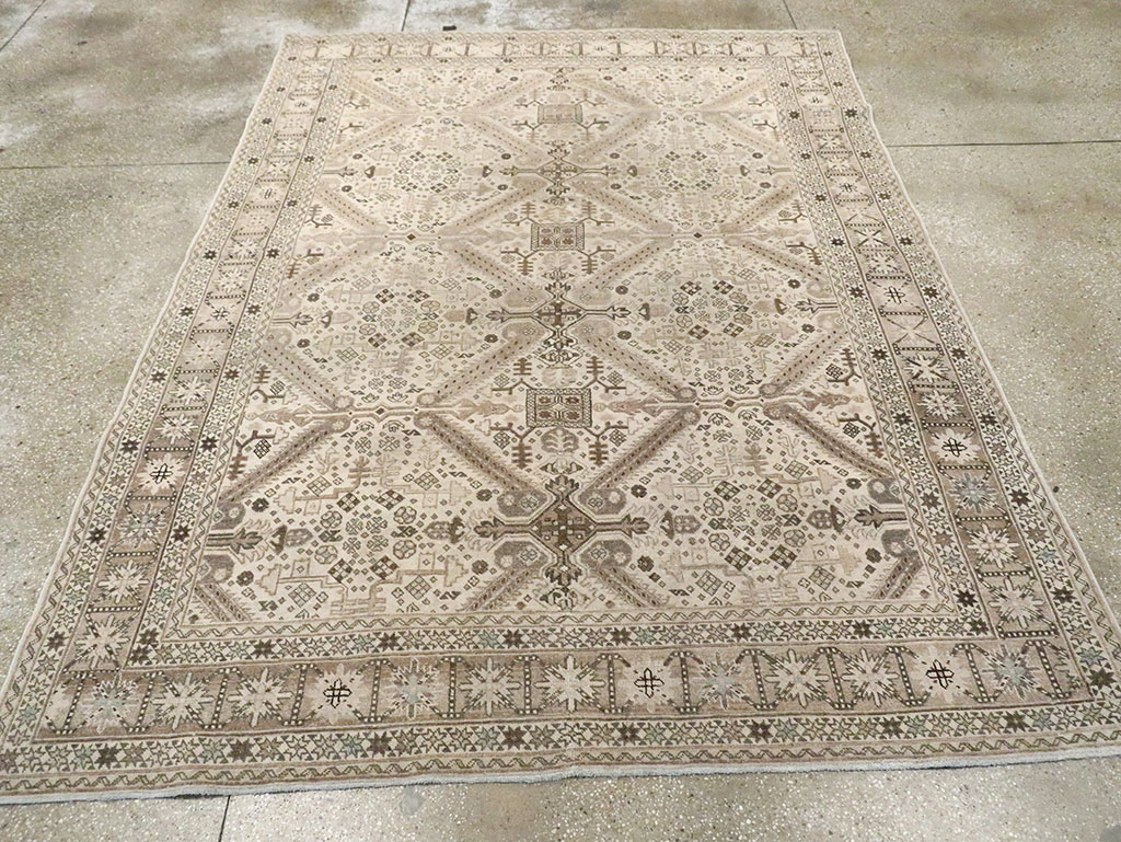 Vintage Persian Tabriz Accent Carpet, No.25866 - Gsblank