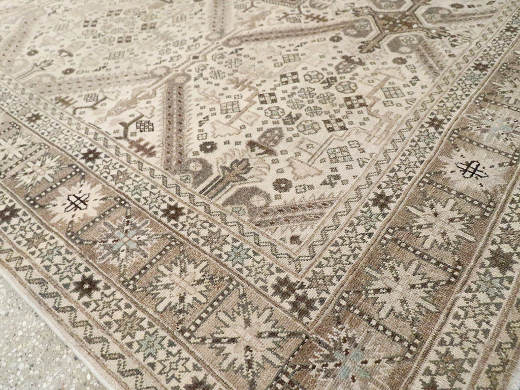Vintage Persian Tabriz Accent Carpet, No.25866 - Gsblank