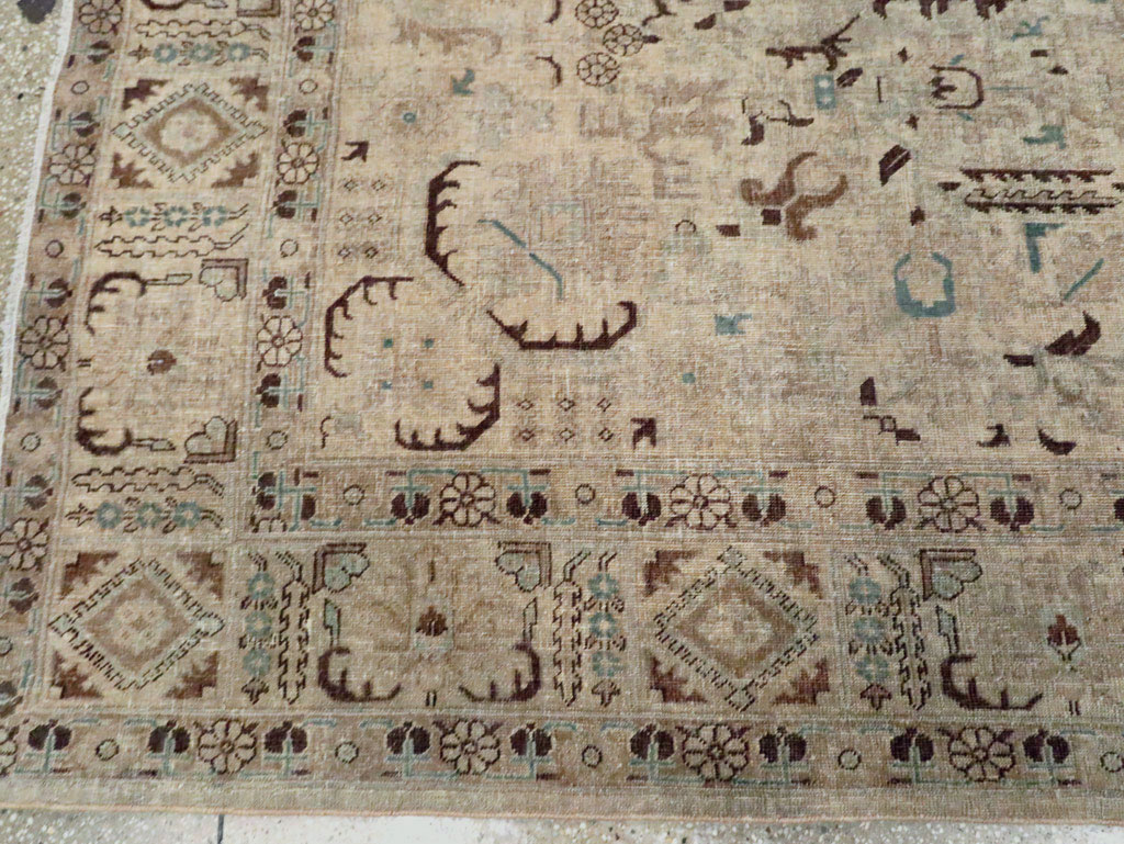 Vintage Persian Tabriz Accent Carpet, No.25867 - Gsblank