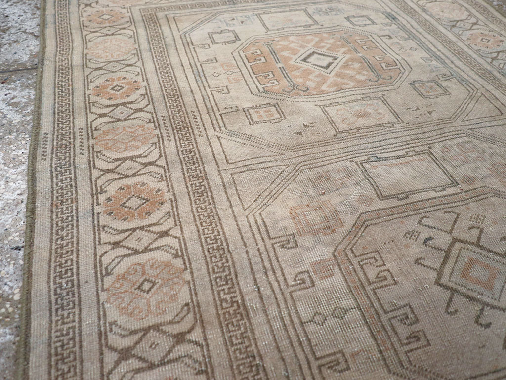 Antique Persian Tabriz Throw Rug, No.25869 - Gsblank