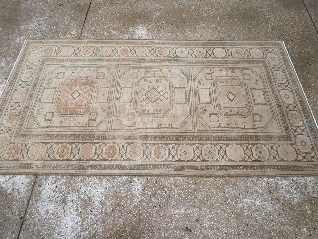 Antique Persian Tabriz Throw Rug, No.25869 - Gsblank