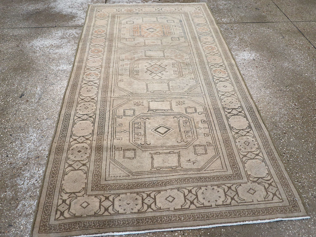 Antique Persian Tabriz Throw Rug, No.25869 - Gsblank