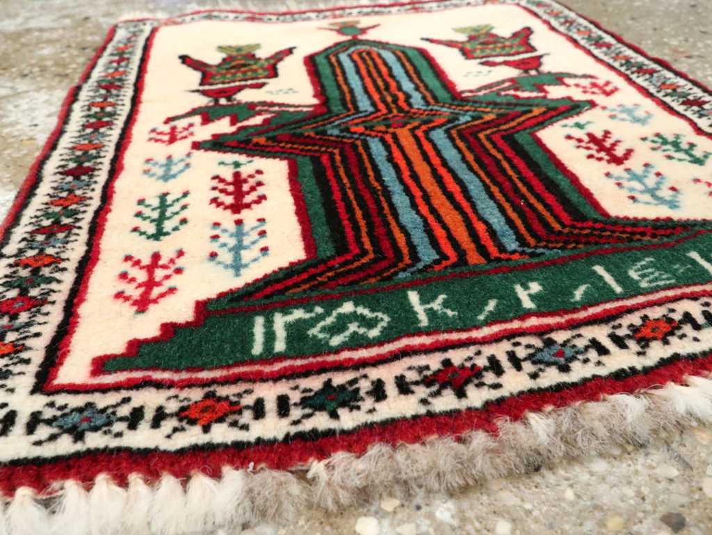Vintage Persian Pictorial Baluch rug, No.25887 - Gsblank