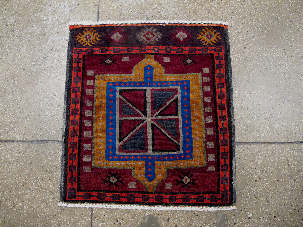 Vintage Persian Hamadan Rug, No.25931 - Gsblank