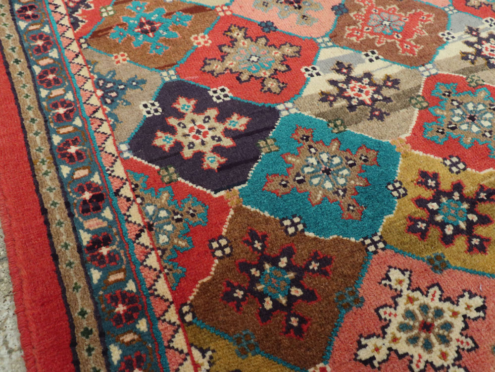 Vintage Persian Mahal Rug, No.25954 - Gsblank