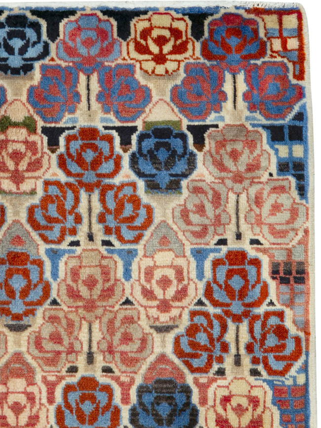 Vintage Persian Tabriz Rug, No.25972 - Gsblank