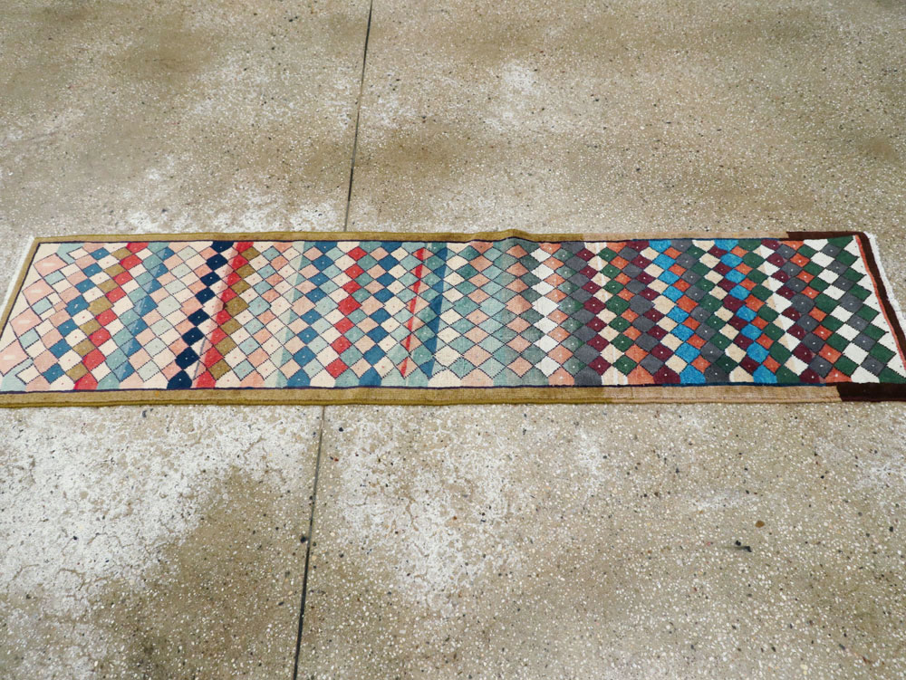 Vintage Persian Mahal Runner, No.25976 - Gsblank