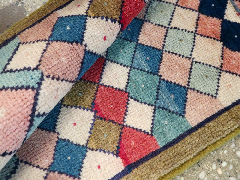 Vintage Persian Mahal Runner, No.25976 - Gsblank