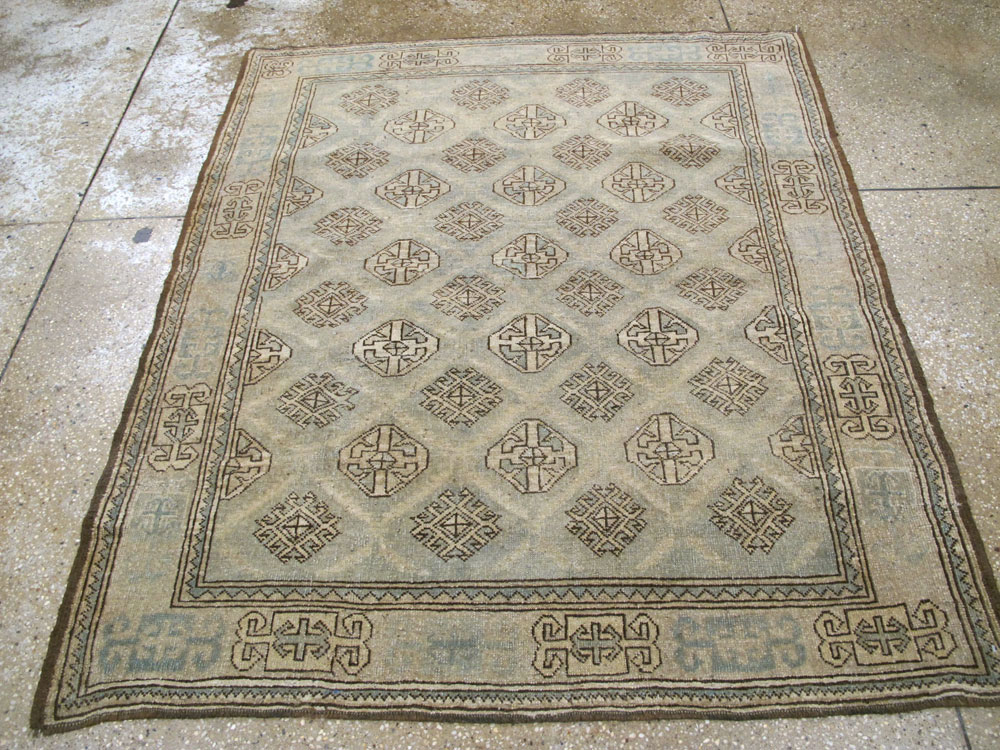 Vintage Persian Kurd Square Accent Rug, No.26008 - Gsblank
