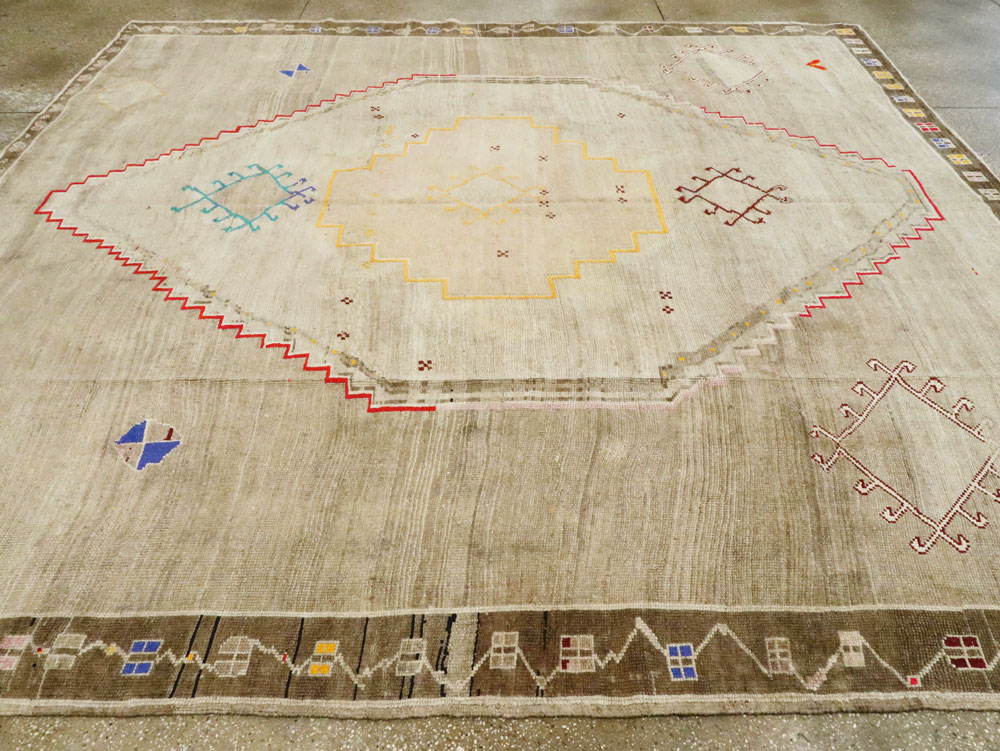 Vintage Turkish Anatolian Carpet, No.26017 - Gsblank