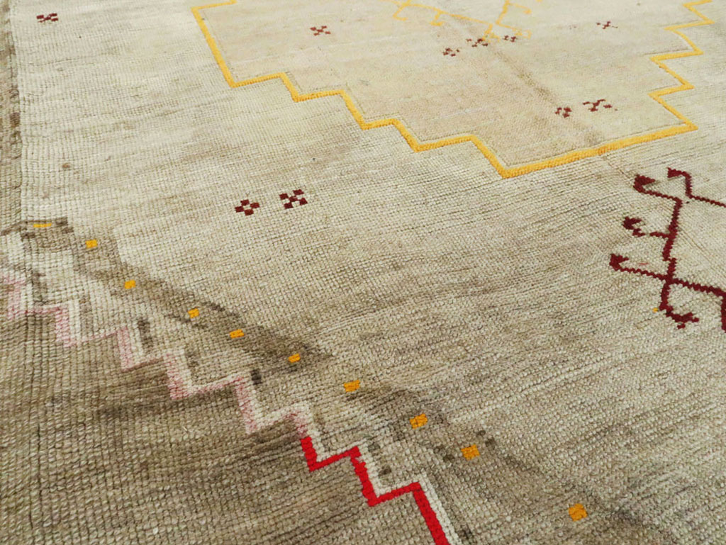 Vintage Turkish Anatolian Carpet, No.26017 - Gsblank