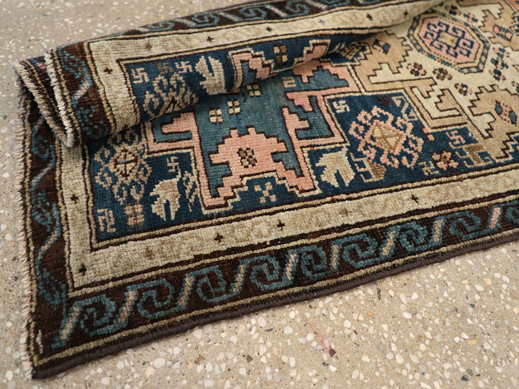 Antique Caucasian Shirvan Throw Rug, No.26027 - Gsblank