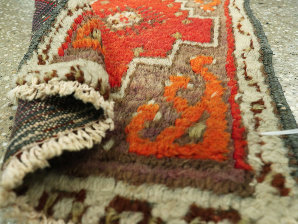 Vintage Turkish Anatolian Throw Rug, No.26032 - Gsblank