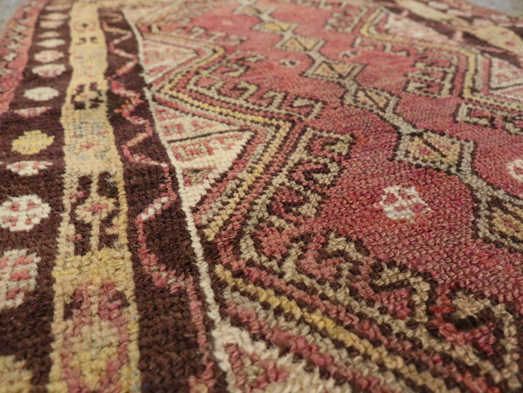 Vintage Turkish Anatolian Throw Rug, No.26037 - Gsblank