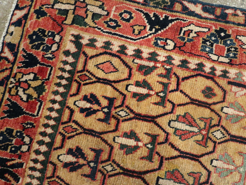 Vintage Persian Fereghan Mahal Rug, No.26129 - Gsblank