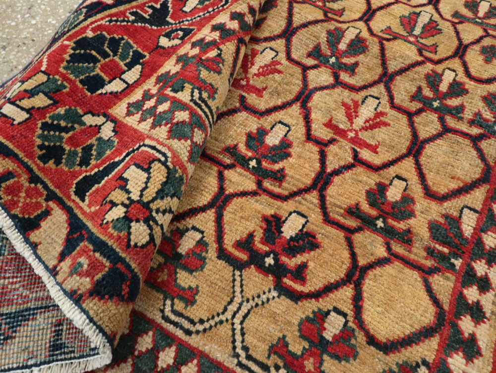 Vintage Persian Fereghan Mahal Rug, No.26129 - Gsblank