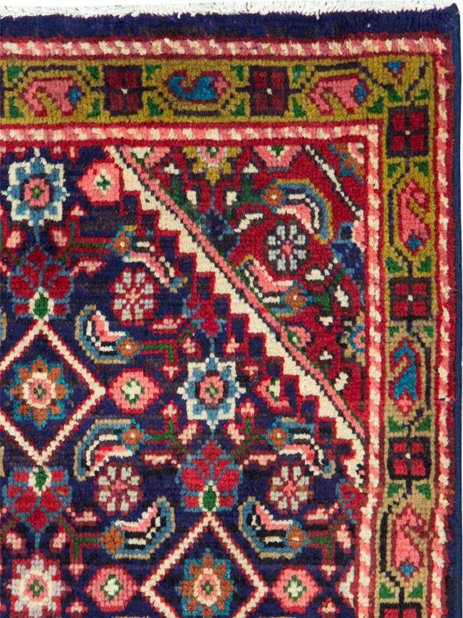 Vintage Persian Mahal Runner, No.26130 - Gsblank