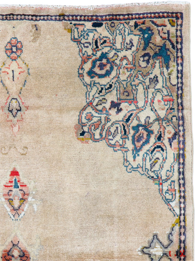 Vintage Persian Sarouk Rug, No.26182 - Gsblank