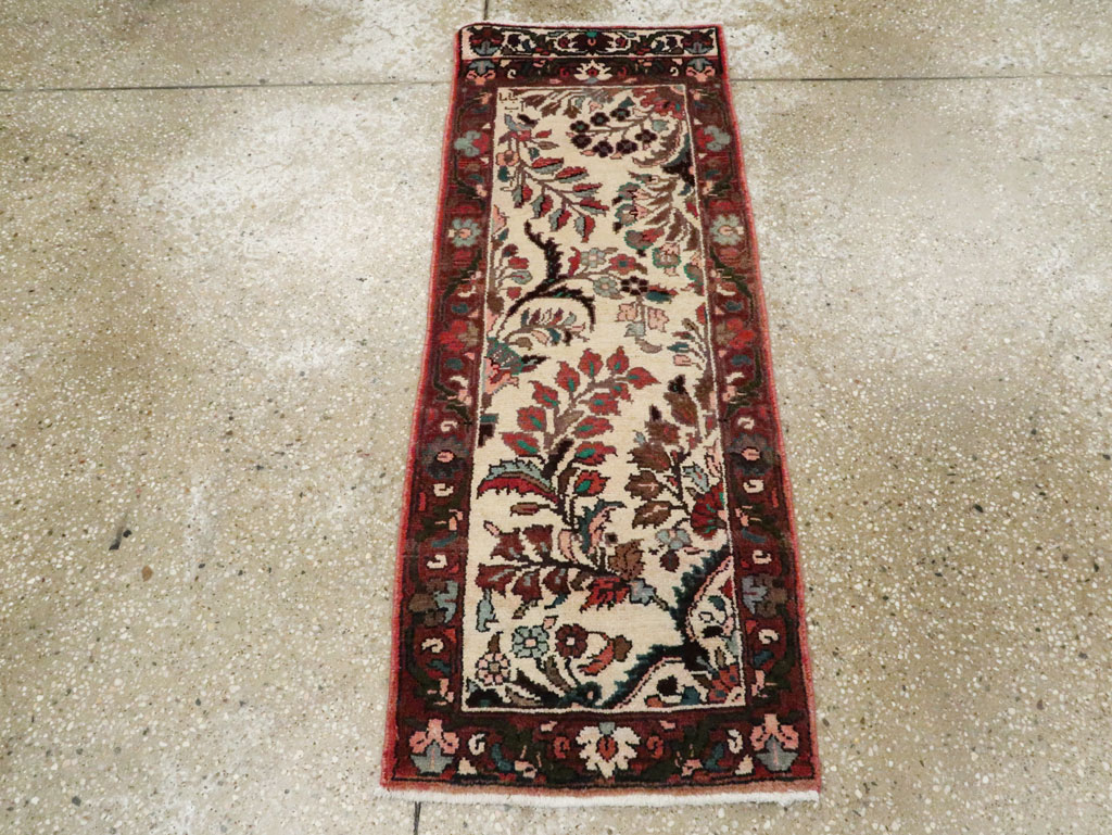 Vintage Persian Hamadan Pictorial Throw Rug, No.26220 - Gsblank