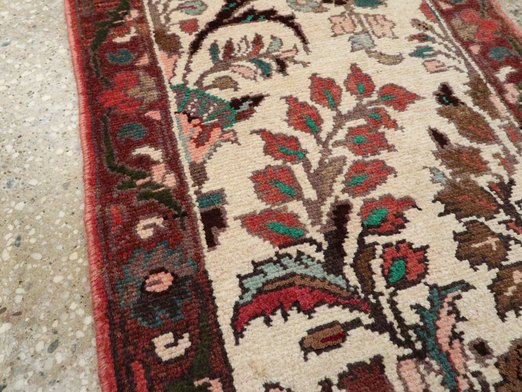 Vintage Persian Hamadan Pictorial Throw Rug, No.26220 - Gsblank