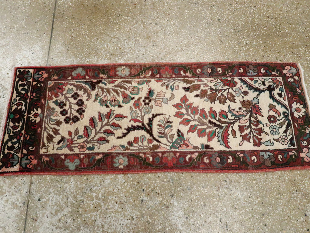 Vintage Persian Hamadan Pictorial Throw Rug, No.26220 - Gsblank