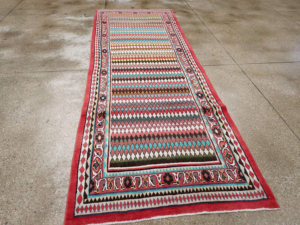 Vintage Persian Mahal Runner, No.26232 - Gsblank
