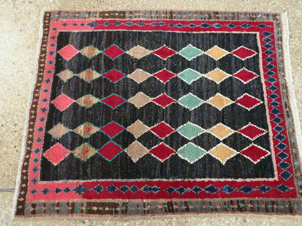 Vintage Persian Mahal Rug, No.26237 - Gsblank