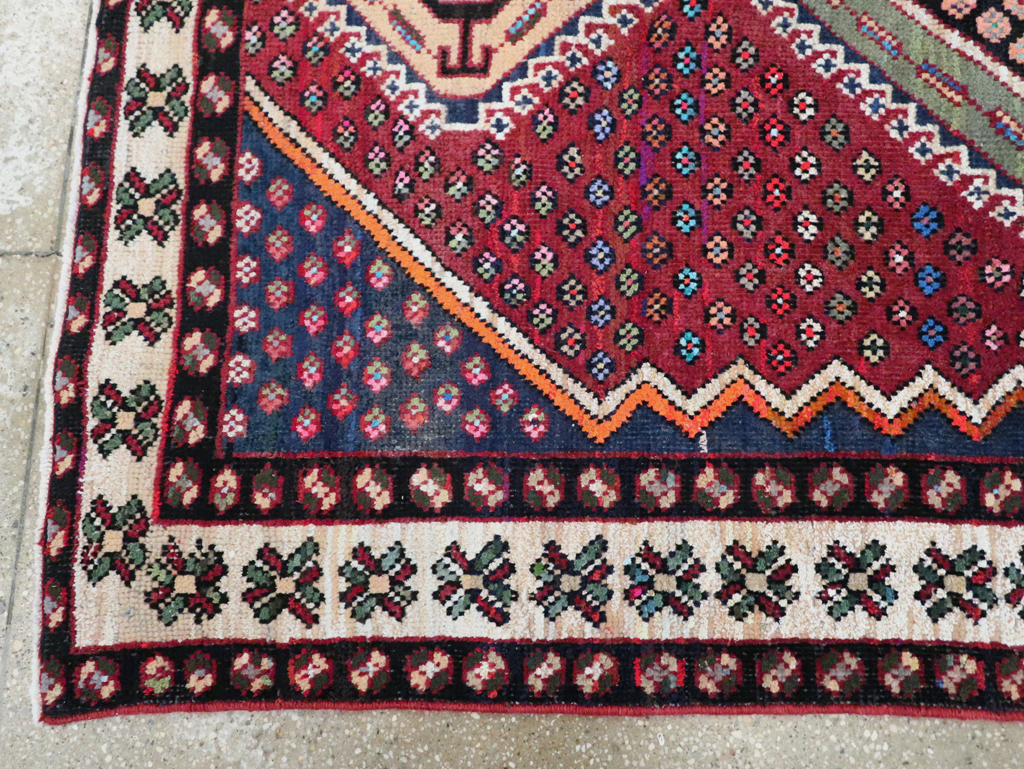 Vintage Persian Shiraz Rug, No.26248 - Gsblank