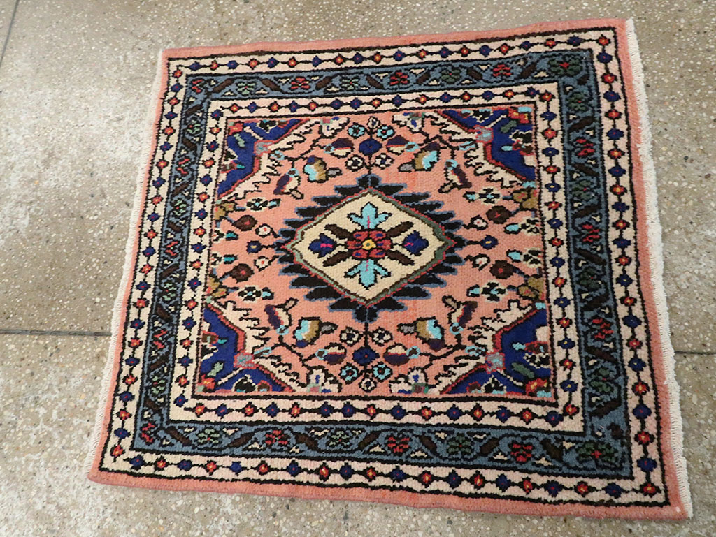Vintage Square Hamadan Rug, No.26267 - Gsblank