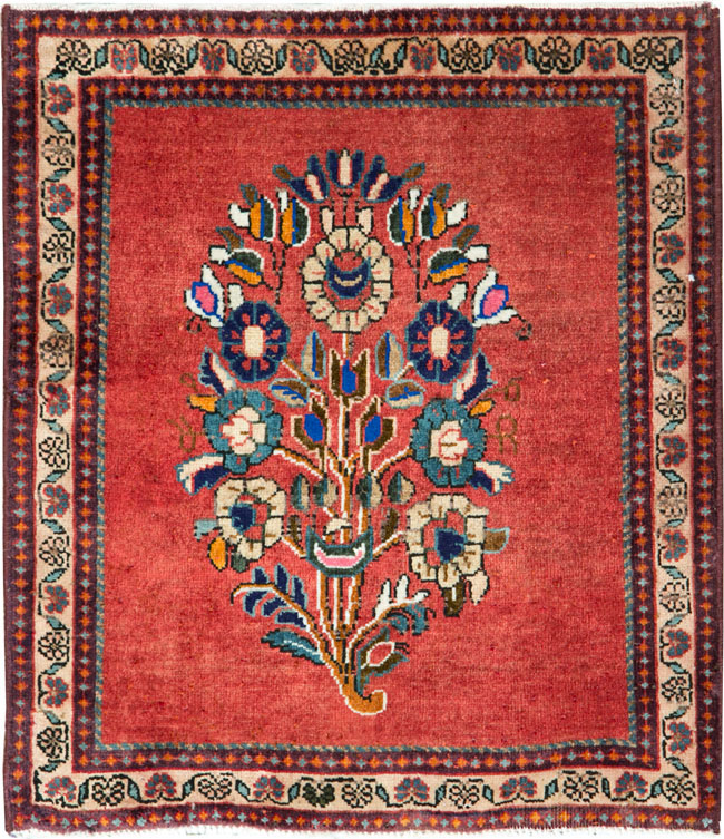Vintage Persian Shiraz Rug, No.26274 - Gsblank