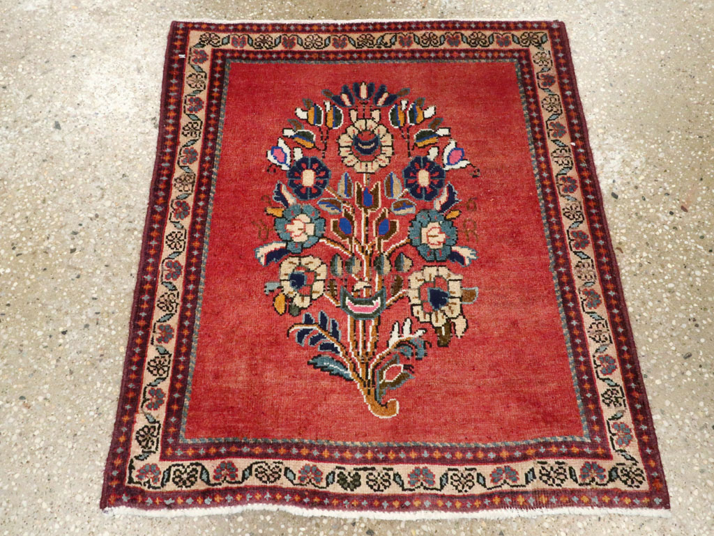 Vintage Persian Shiraz Rug, No.26274 - Gsblank