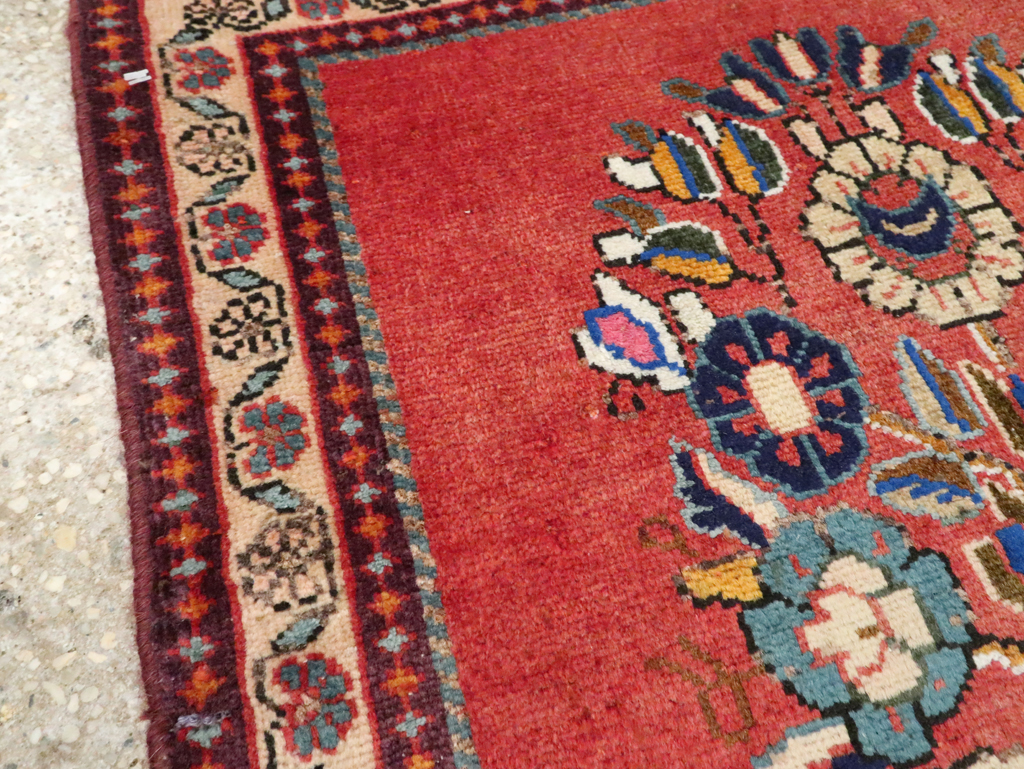 Vintage Persian Shiraz Rug, No.26274 - Gsblank