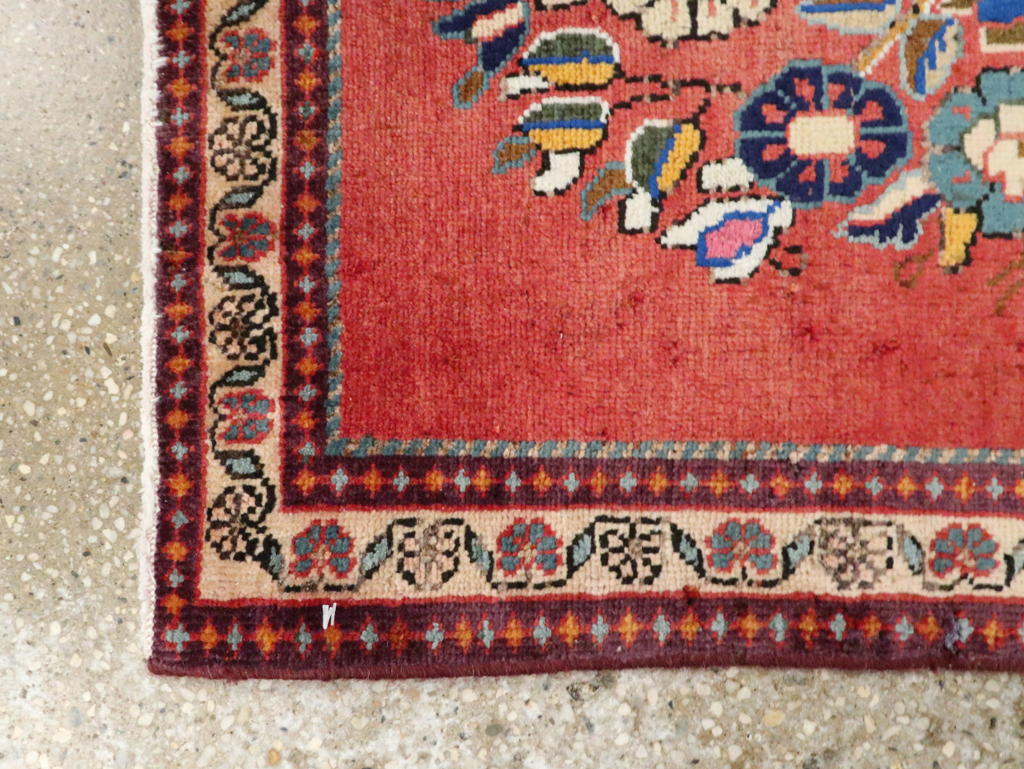 Vintage Persian Shiraz Rug, No.26274 - Gsblank