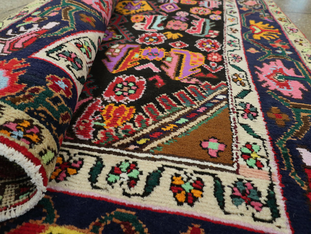 Vintage Persian Hamadan Gallery Carpet, No.26278 - Gsblank