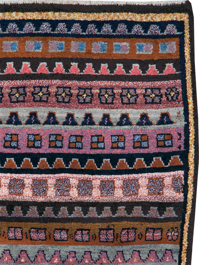 Vintage Persian Gabbeh Rug, No.26286 - Gsblank