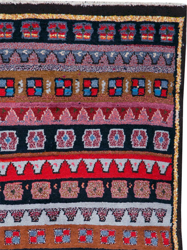 Vintage Persian Gabbeh Rug, No.26286 - Gsblank
