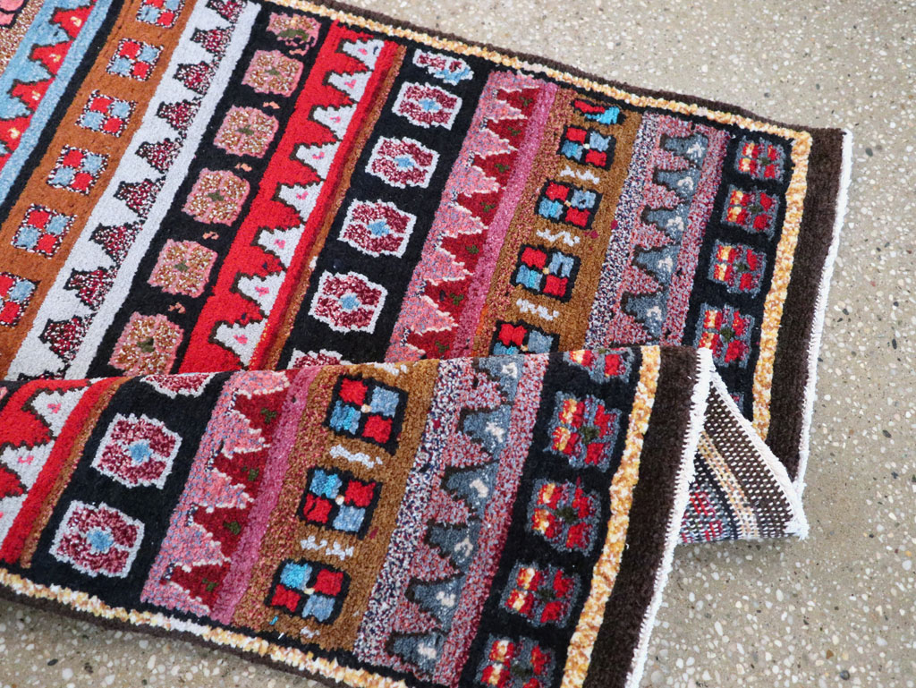 Vintage Persian Gabbeh Rug, No.26286 - Gsblank