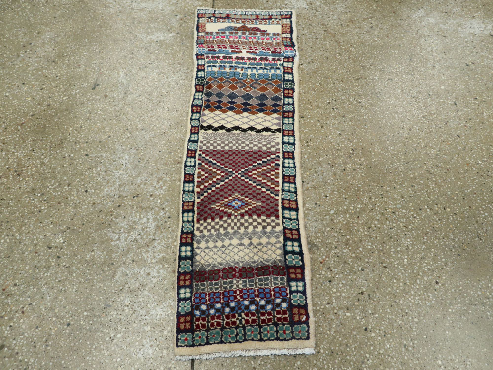 Vintage Persian Mahal Rug, No.26291 - Gsblank