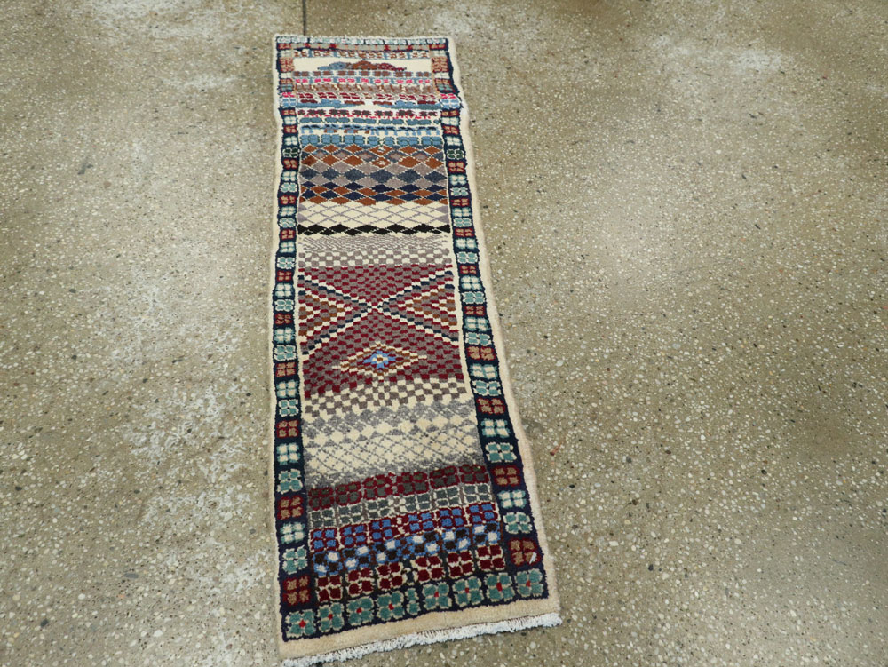 Vintage Persian Mahal Rug, No.26291 - Gsblank