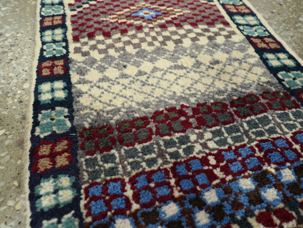 Vintage Persian Mahal Rug, No.26291 - Gsblank