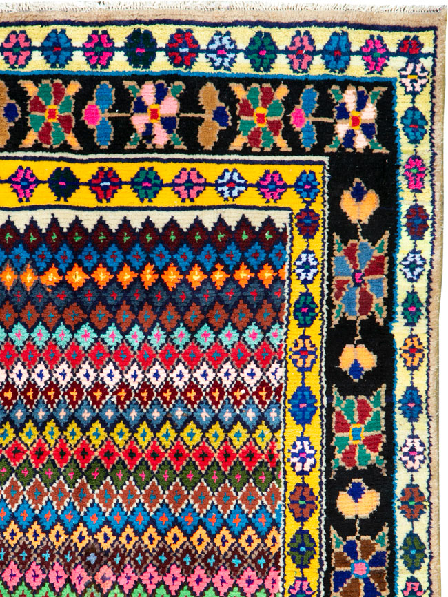 Vintage Persian Mahal Gallery Carpet, No.26296 - Gsblank