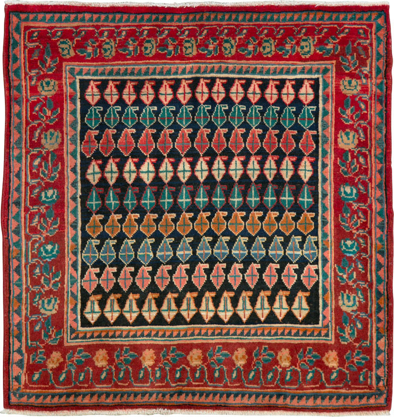 Vintage Persian Mahal Square Rug, No.26305 - Gsblank