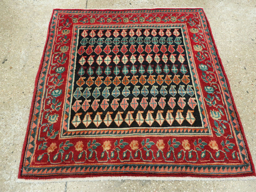 Vintage Persian Mahal Square Rug, No.26305 - Gsblank